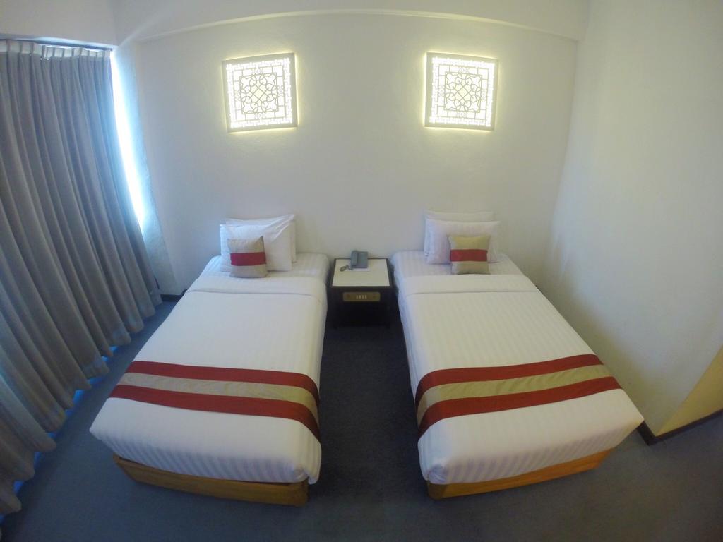 Phuket Town Inn Exterior photo